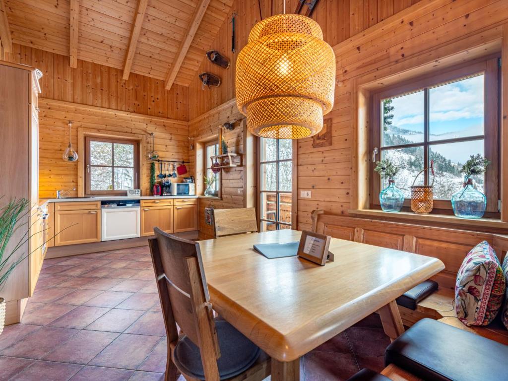 Kuchyňa alebo kuchynka v ubytovaní Chalet Chalet Venus by Interhome