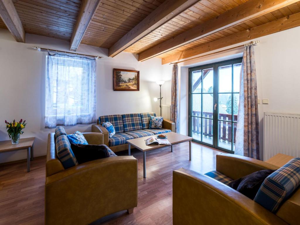 Posezení v ubytování Holiday Home Holiday Hill 32 by Interhome