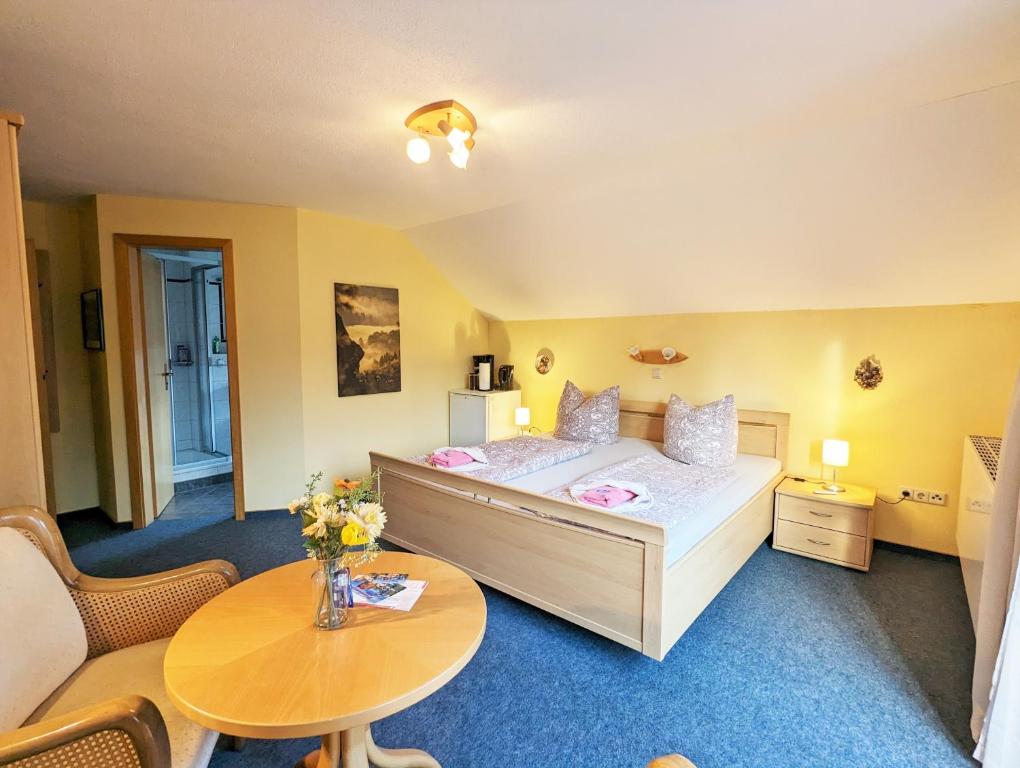 Postel nebo postele na pokoji v ubytování L9 - Urlaubsmagie - Balkon & direkt am Wanderweg