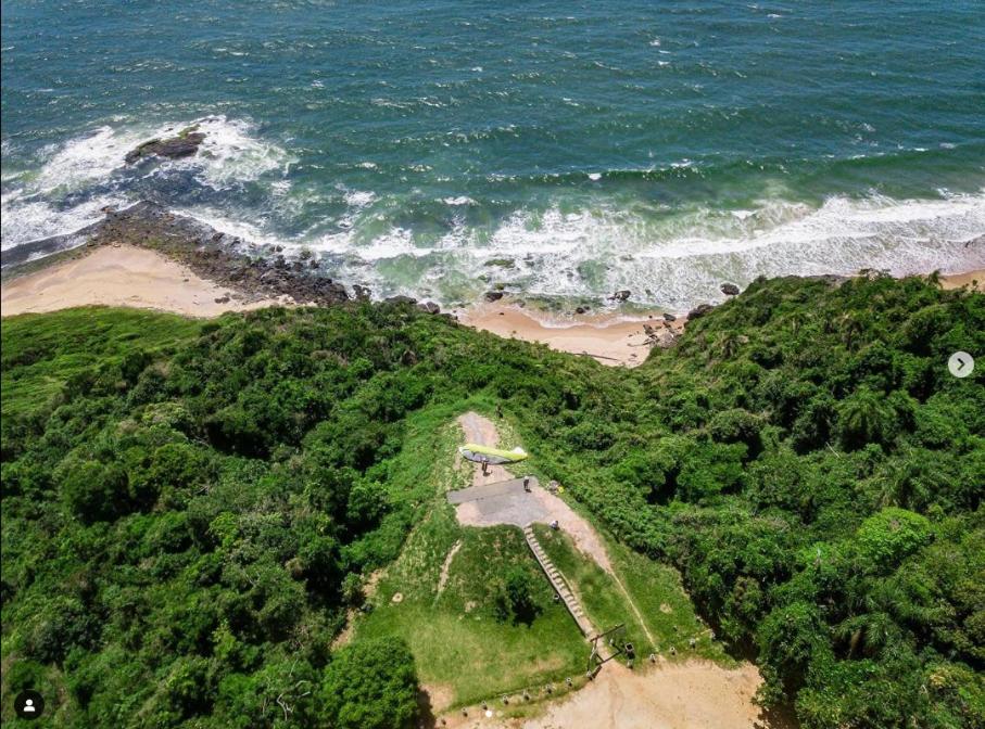 an aerial view of a beach and the ocean at Casa Cancun Eventos e Hotel Boutique in Penha