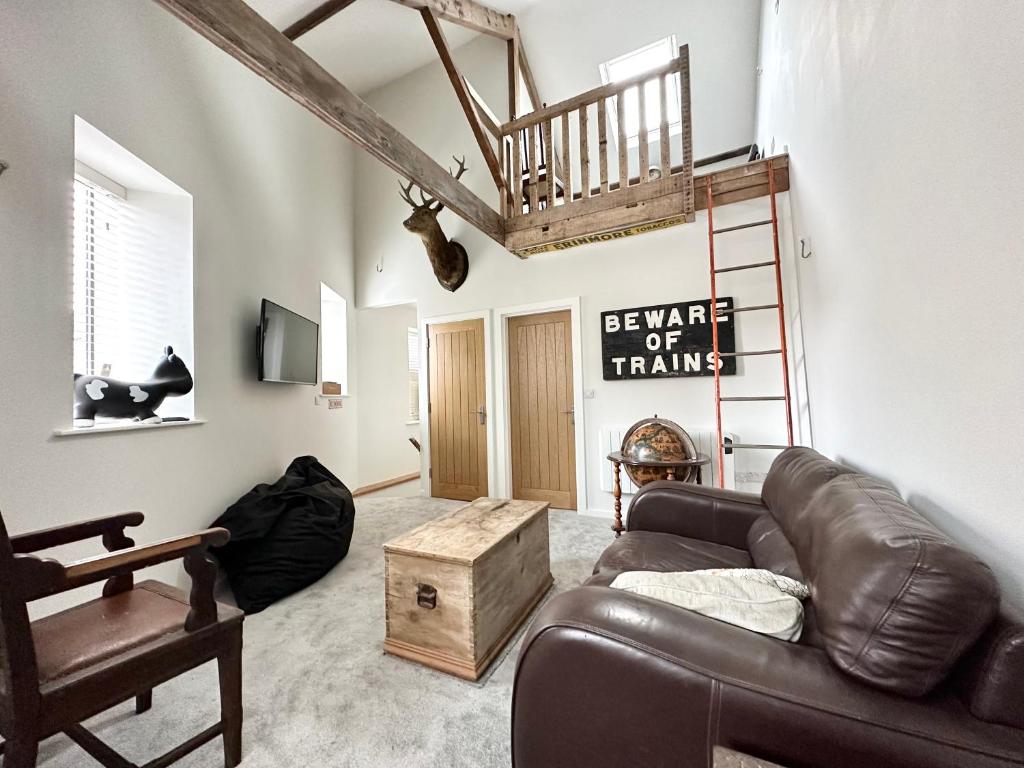 Modern First Floor Apartment in Midsomer Norton High St, Midsomer