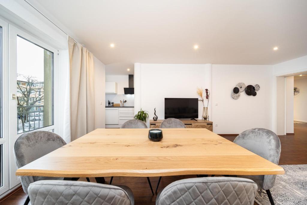 TV a/nebo společenská místnost v ubytování LaDolceVita - 100m2 Apartment in Zentraler Lage