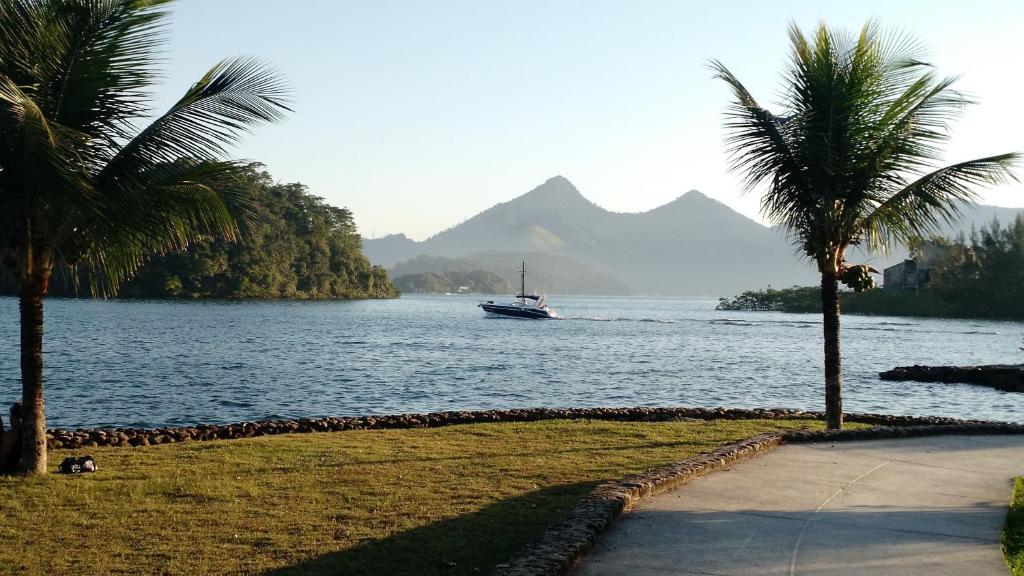  Angra - Apto Pé na Areia - Bracuhy