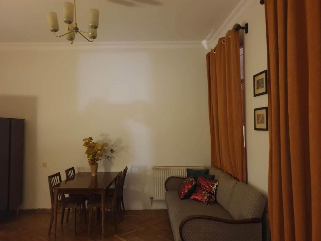 Istumisnurk majutusasutuses Appartement in Borjomi