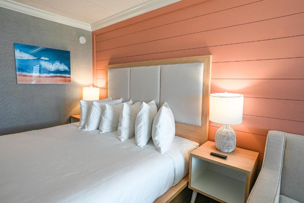 Postel nebo postele na pokoji v ubytování Spray Beach Hotel
