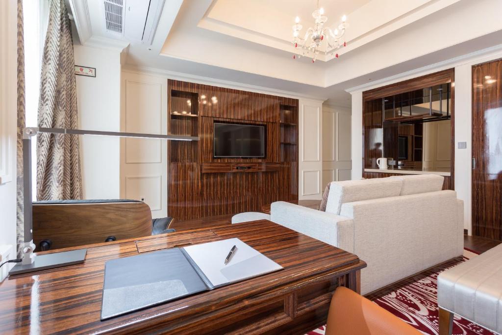 Charis Hotel - Suite