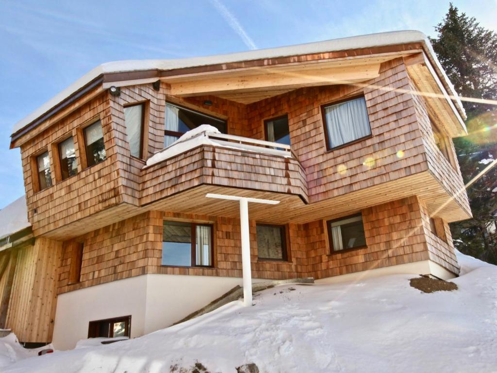 a wooden house in the snow at Chalet Avoriaz, 6 pièces, 12 personnes - FR-1-314-192 in Avoriaz
