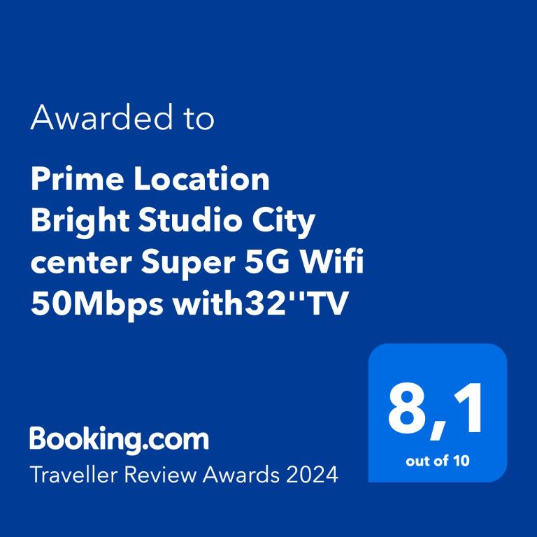 Fotografia z galérie ubytovania Prime Location Bright Studio City center Super 5G Wifi 200Mbps with32''TV v Solúne