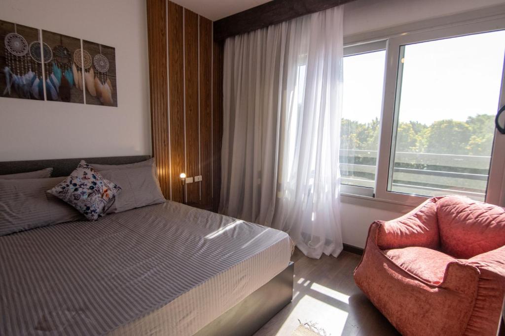 Postel nebo postele na pokoji v ubytování Luxurious NEW CAIRO Mirage City 1 BRD Apartment