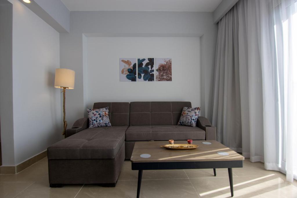Posezení v ubytování Luxurious NEW CAIRO Mirage City 1 BRD Apartment