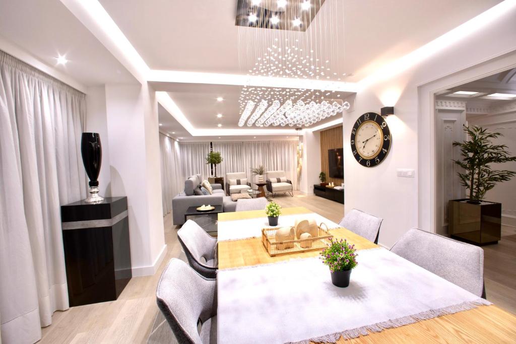 Cathedral Boutique by Lugo Collection - 18