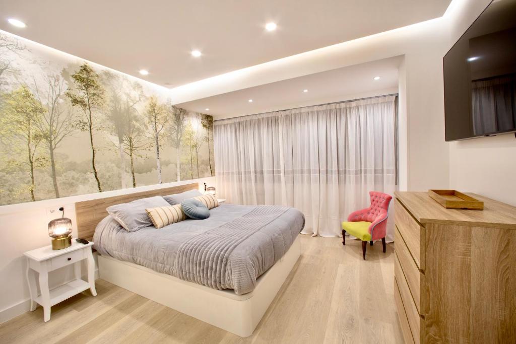 Cathedral Boutique by Lugo Collection - 16