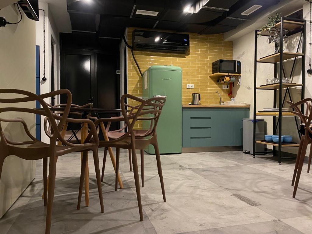 Kuchyň nebo kuchyňský kout v ubytování Dorm Kutaisi