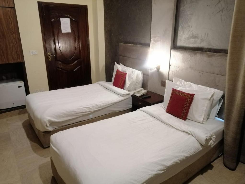 Shelton Hotel Lahore - Chambre Jumelle De Luxe