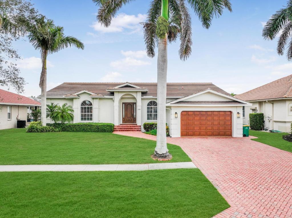 Το κτήριο όπου στεγάζεται  η παραθεριστική κατοικία