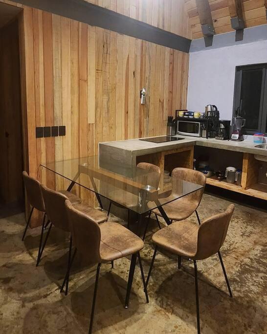 Posezení v ubytování Le Petite Chalet Mazamitla