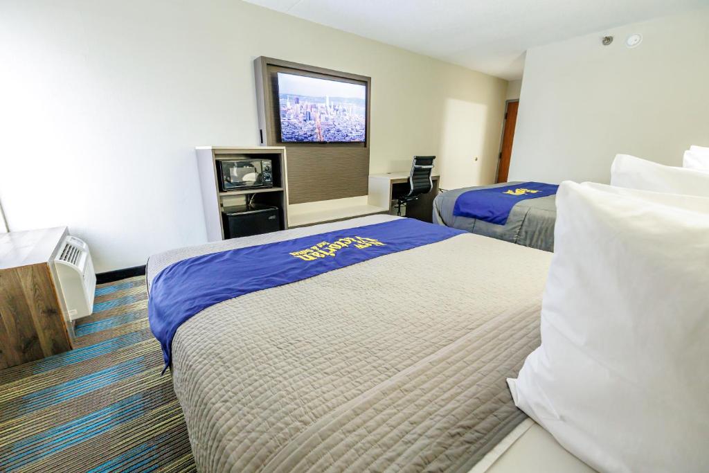 New Victorian Inn & Suites Omaha - Chambre Queen De Luxe Avec Deux Lits Queen