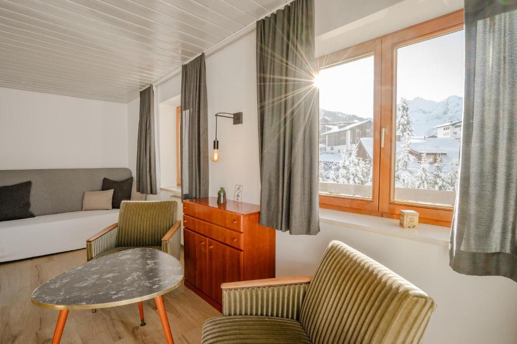 Nespecifikovaný výhled na hory nebo výhled na hory při pohledu z apartmánu