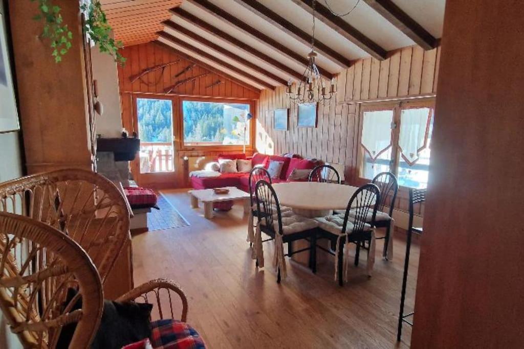 Posezení v ubytování Appartement, vue sur le lac