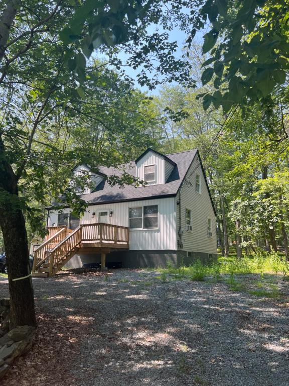 The Flying Dutchman Cottage in amenities filled Masthope community Ski