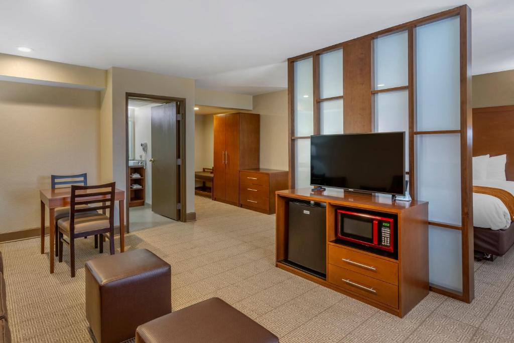 Comfort Inn Layton - Salt Lake City photo