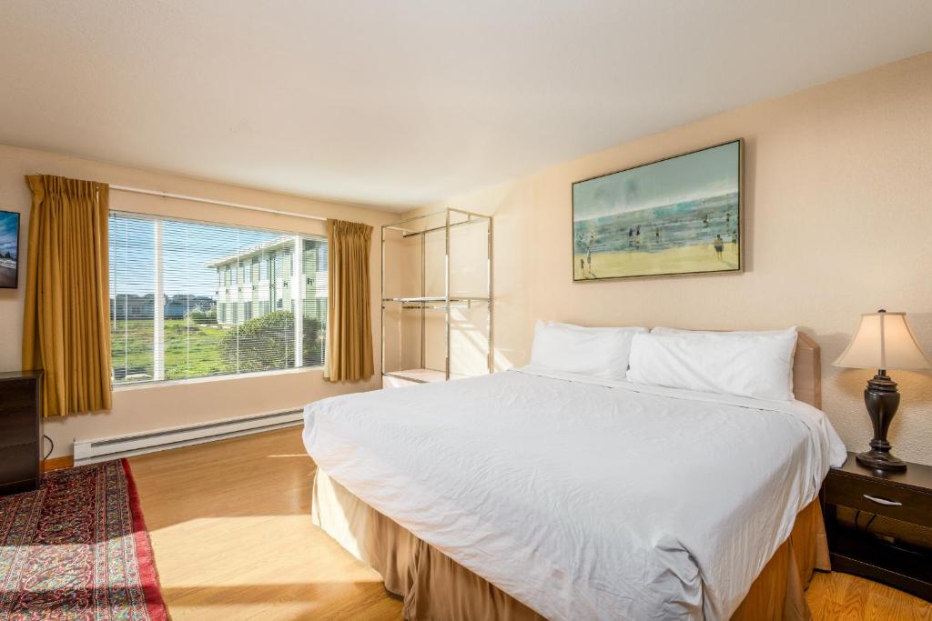 Postel nebo postele na pokoji v ubytování Alsi Resort Hotel