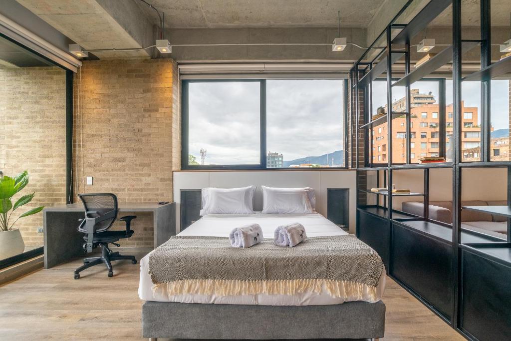 Canvas By Wynwood House - One-Bedroom Loft Apartment With Balcony