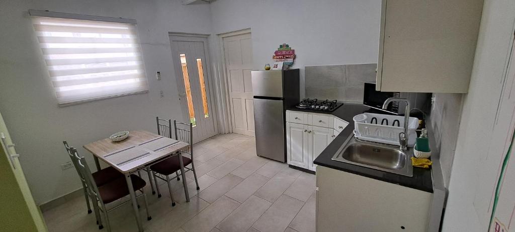 Kuchyň nebo kuchyňský kout v ubytování LUCA apartment 5H