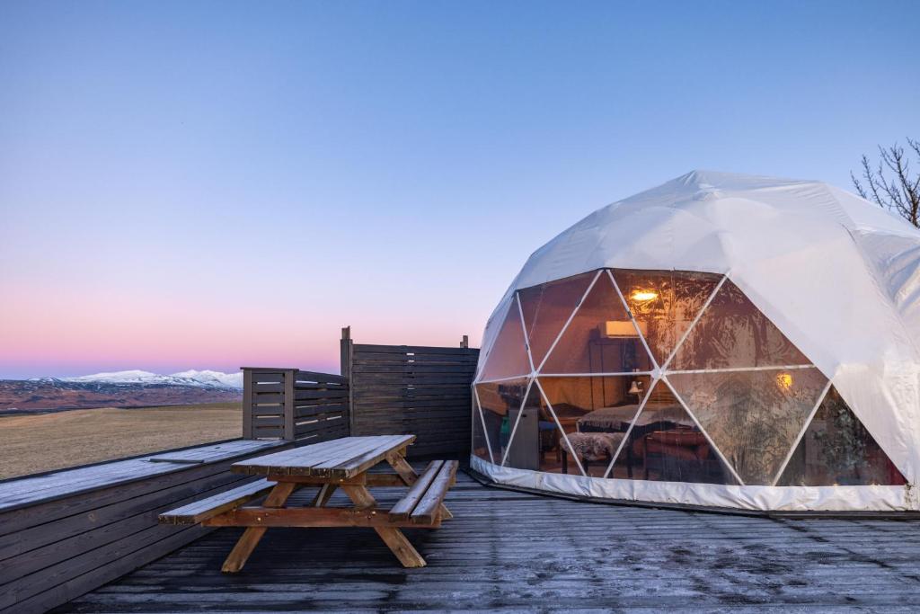 صورة لـ Eyja Mork - Aurora Dome with Private Bathroom and other facilities في هفولسفولر