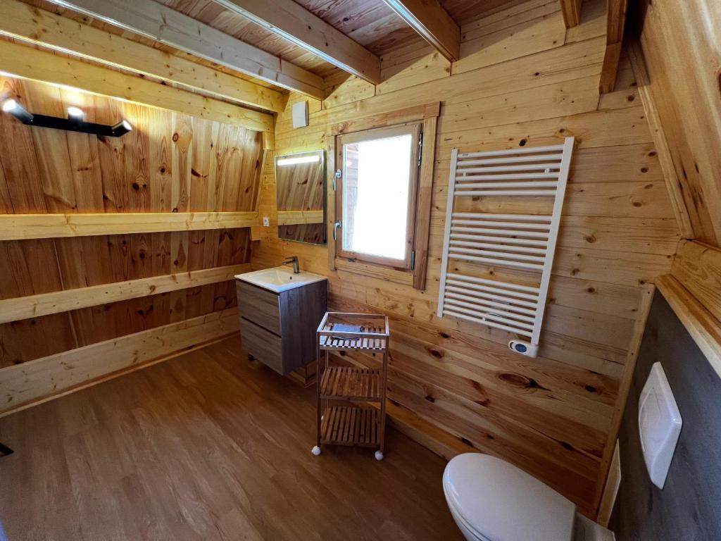 Fotografie z fotogalerie ubytování Cabane Ardennaise v destinaci Fromelennes