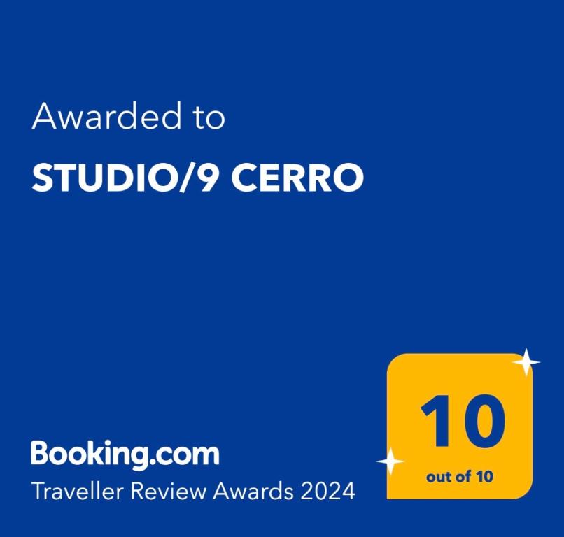 Ein Zertifikat, Auszeichnung, Logo oder anderes Dokument, das in der Unterkunft STUDIO/9 CERRO ausgestellt ist