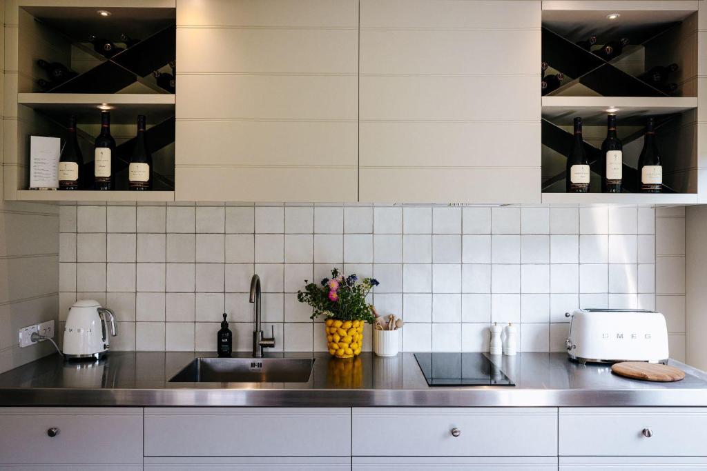 Craggy Range Luxury Vineyard Retreat - Resim 32