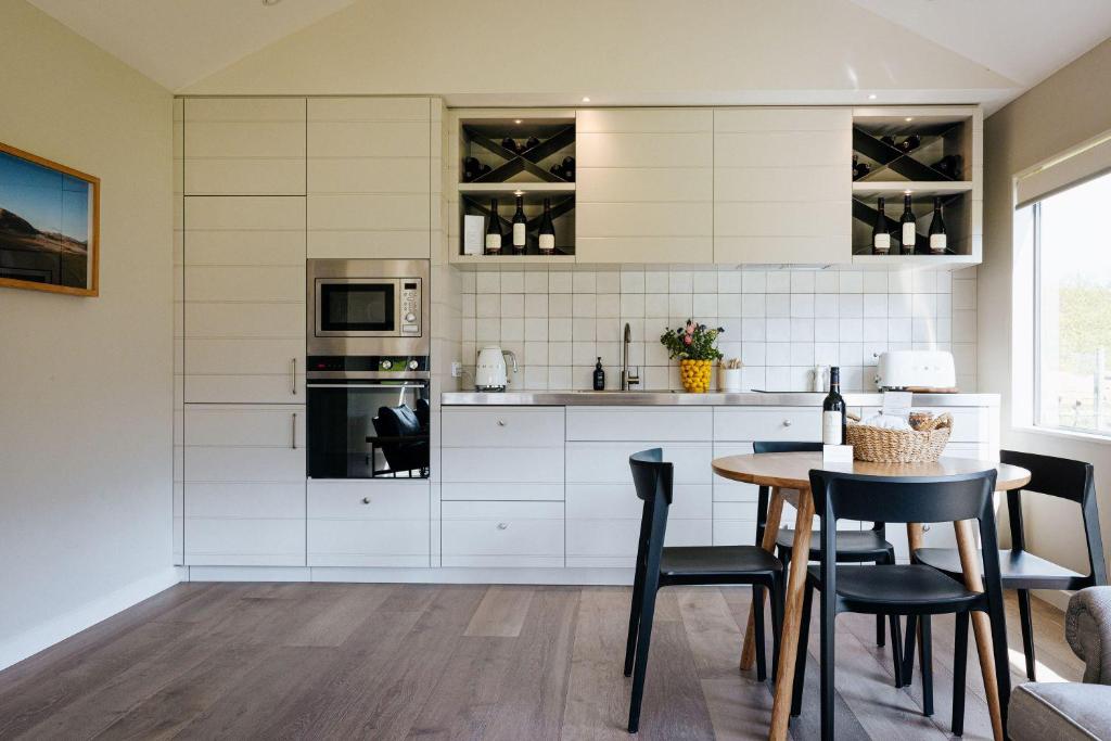 Craggy Range Luxury Vineyard Retreat - Resim 35