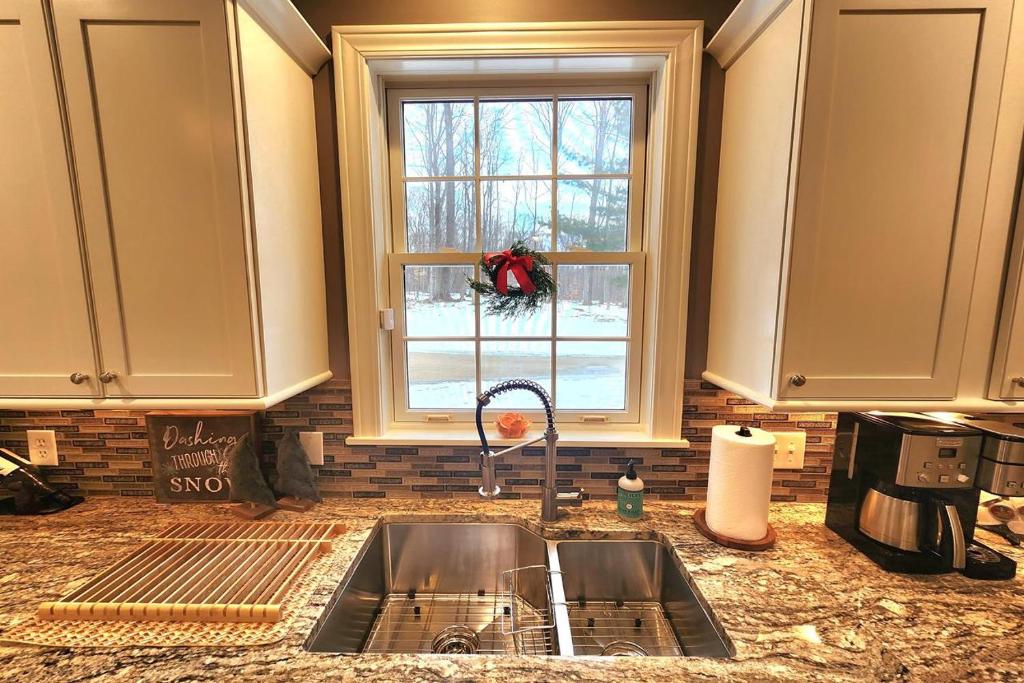 Bluffs Edge at Birchwood, Harbor Springs (updated prices 2024)