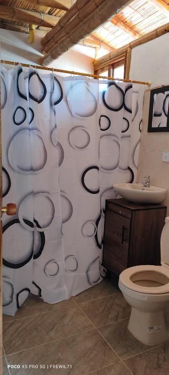 Ένα μπάνιο στο Villa Ester Hostel Vereda Cay