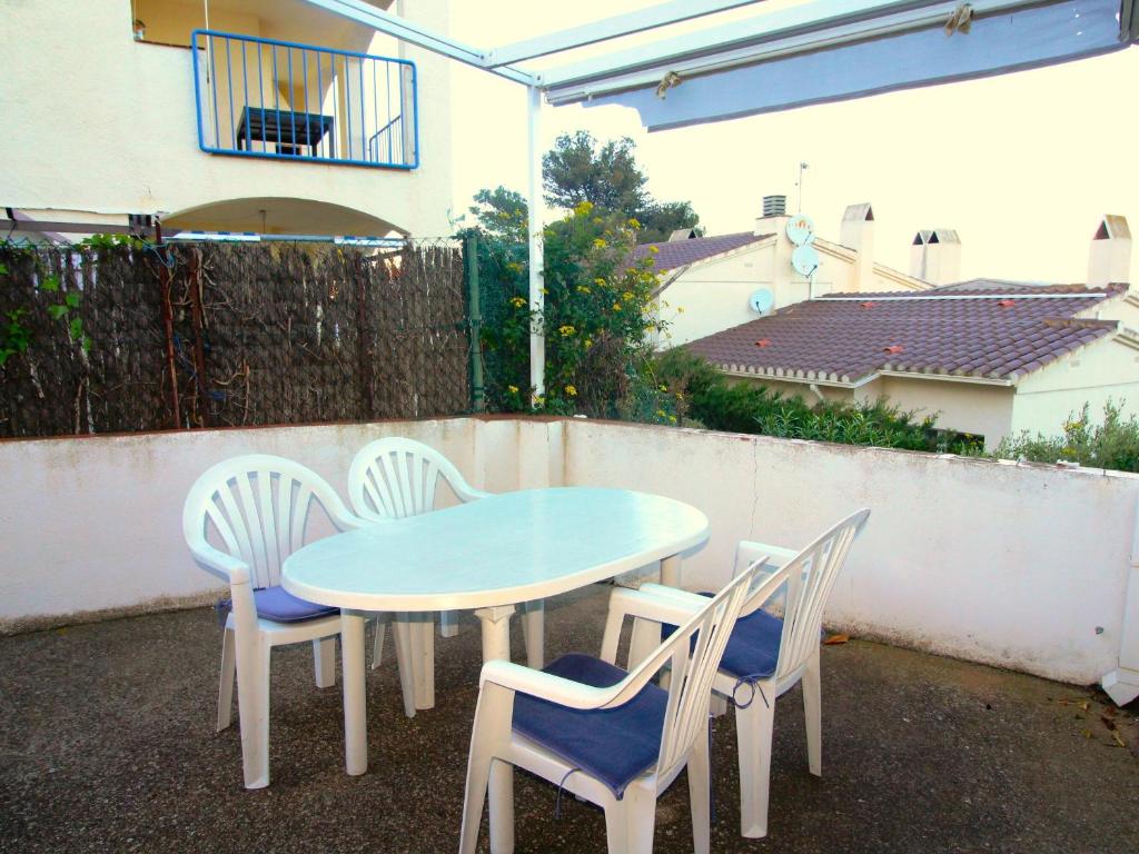 Balkón alebo terasa v ubytovaní ARAN 14 BXS IZQ. - Apartamento acogedor con muy buenas vistas del mar y al Parque Natural del Cabo de Creus. - ES-228-70