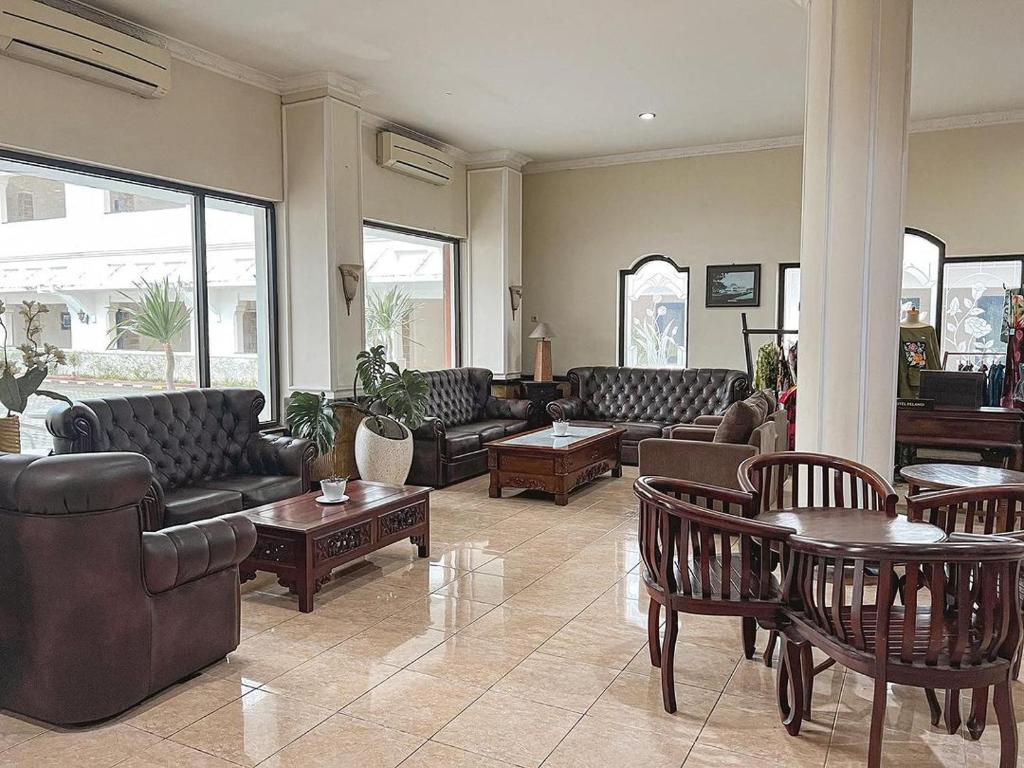 Posezení v ubytování Hotel Pelangi Malang, Kayutangan Heritage