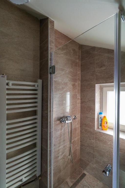 Koupelna v ubytování Studio Apartments Maksimović