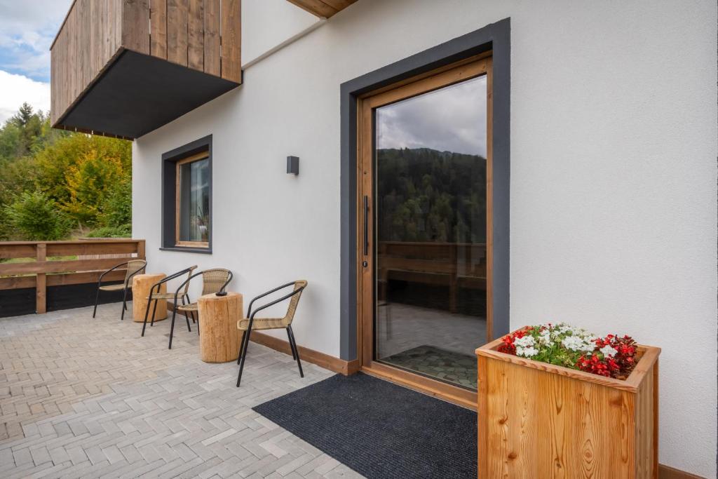Balkón nebo terasa v ubytování aMa Dolomiti