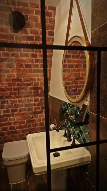 The Mad Hatter's Guestrooms - Resim 14