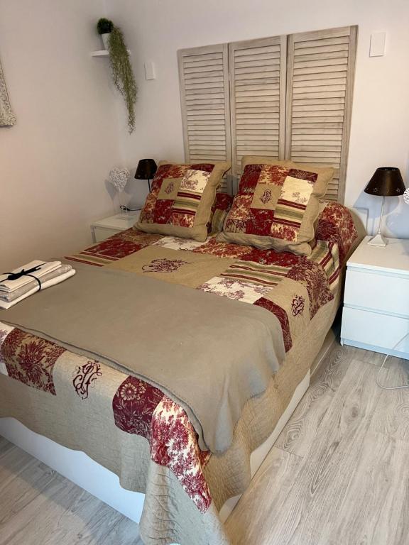 Posteľ alebo postele v izbe v ubytovaní Charmant logement entre mer et montagne idéal pour cure thermale