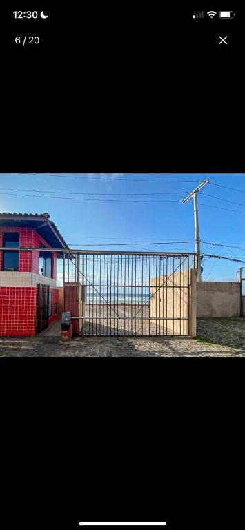O edifício em que o apartamento se localiza