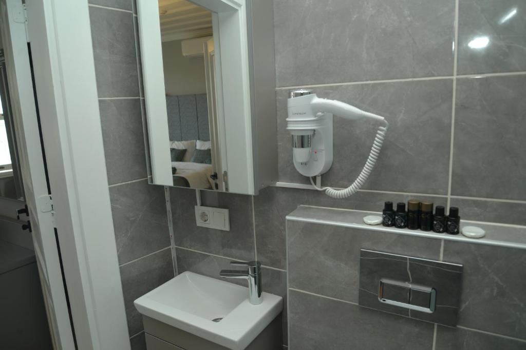 Koupelna v ubytování CK SULTANAHMET HOTEL