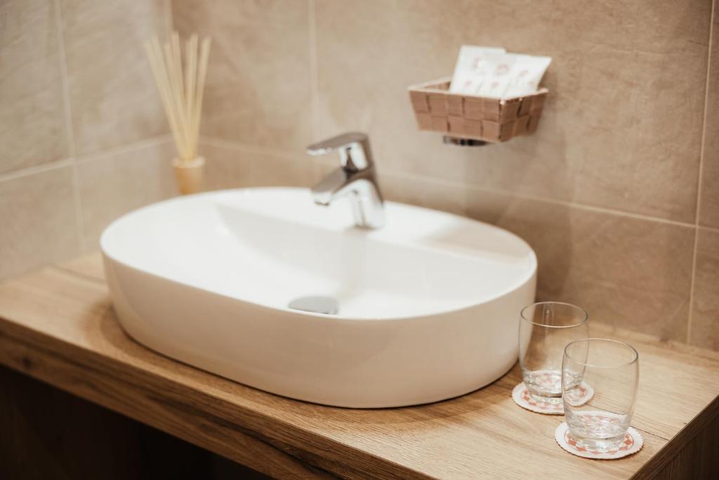 Koupelna v ubytování Hotel Monte Cherz