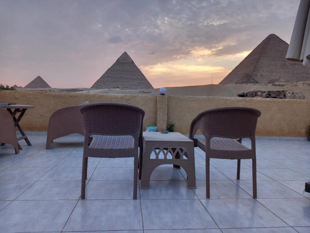 Фотография из галереи Tamara Pyramids Inn в Каире