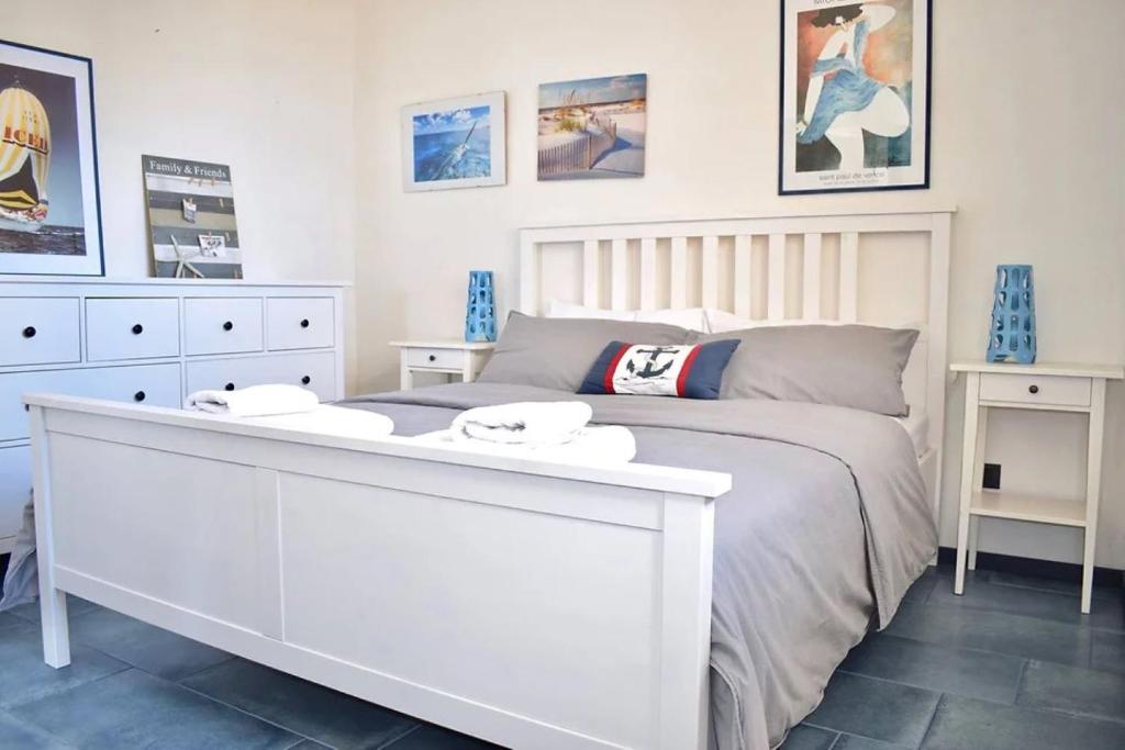 Harbor Houses III - Apartment With Sea View