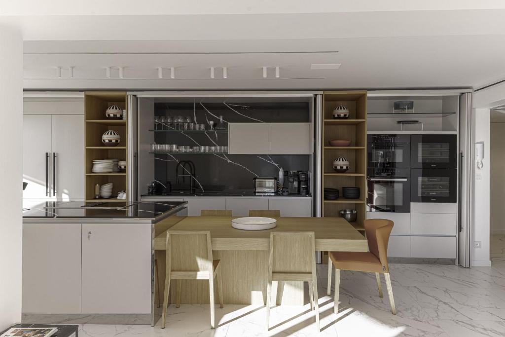 Cuisine ou kitchenette dans l&#39;&eacute;tablissement Luxury Penthouse Montfleury