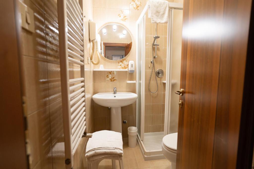 Koupelna v ubytování Hotel Tivoli
