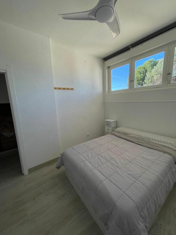 En eller flere senger på et rom på Villagrande