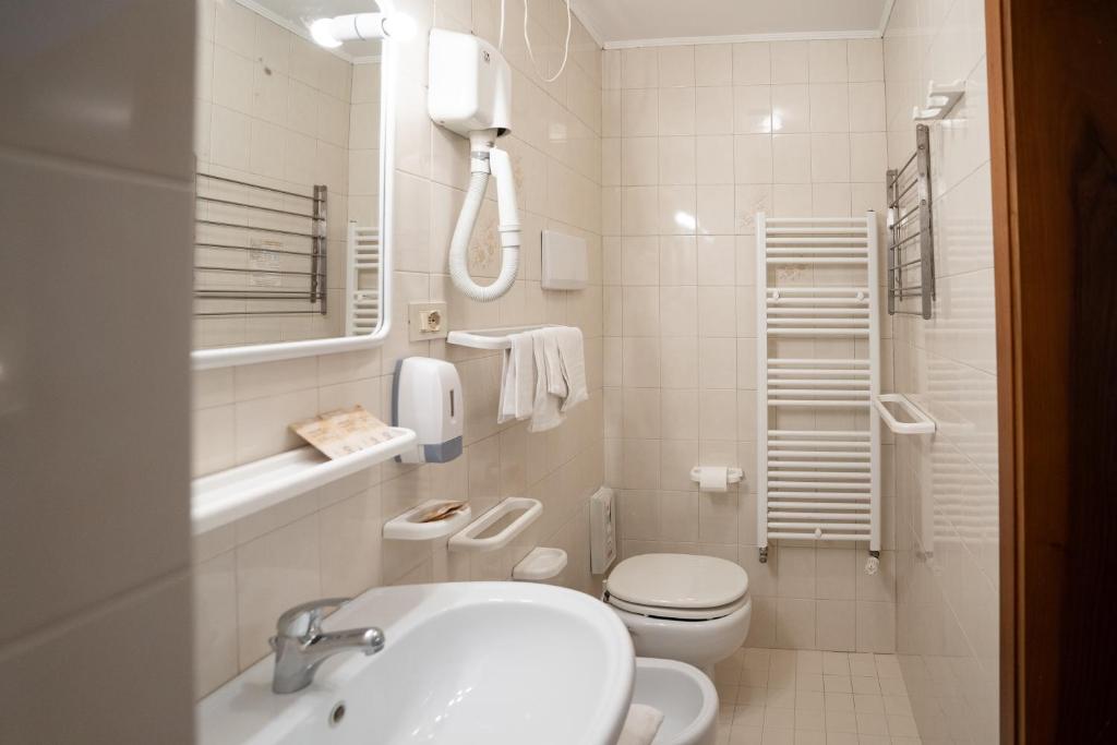 Koupelna v ubytování Hotel Tivoli